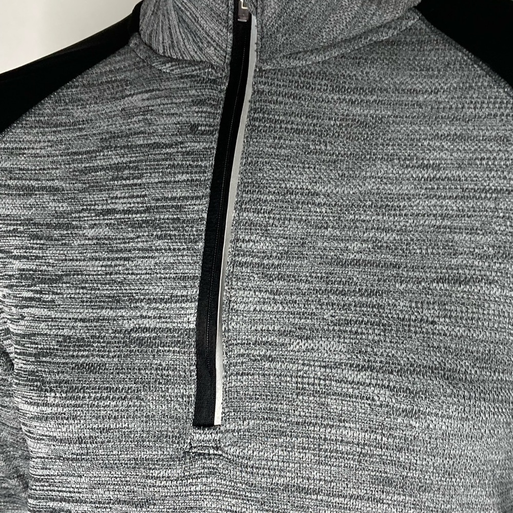 Avia 1/4 Zip Long Sleeve with thumb holes Sz M - Picture 3 of 8